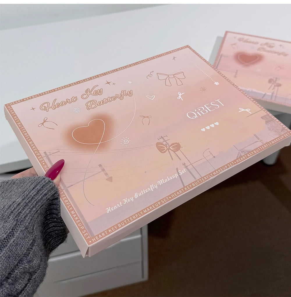 Makeup Gift Box Set with Necklace - what's included